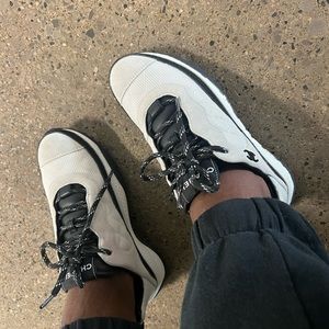 White Chanel Sneakers size 38 (8)